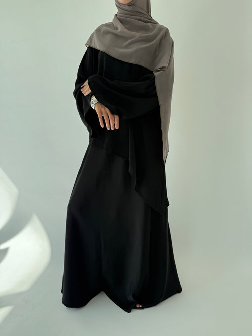 Asymmetrical 2-piece set: Black