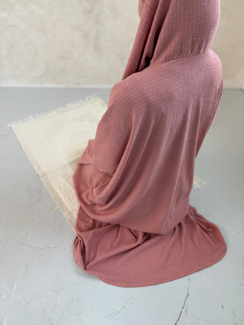 Rose prayer garment