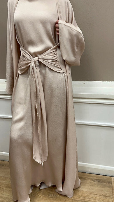 Zaina satin abayah: Blush