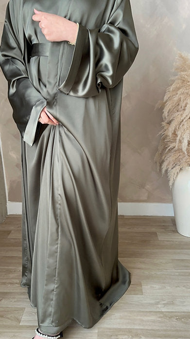 Dounia pleated abayah: Deep Khaki