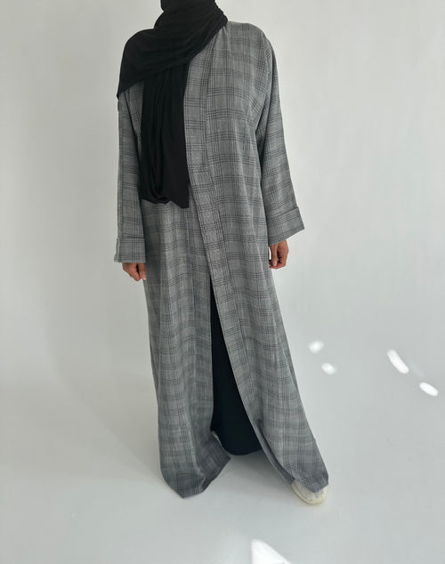 Checkered trench abayah
