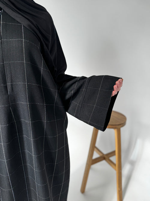 Black Grid Zip abayah