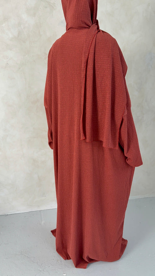 Brick prayer garment