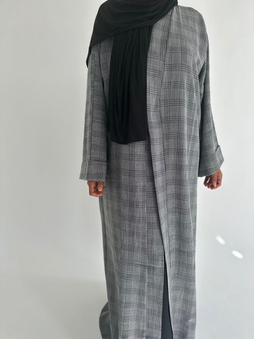 Checkered trench abayah