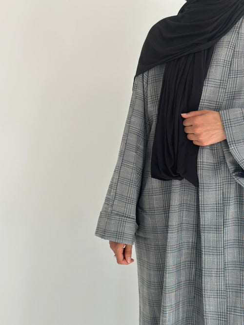 Checkered trench abayah