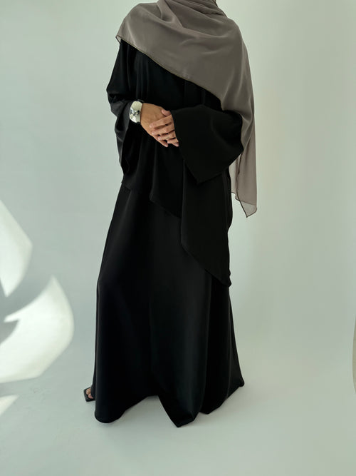Asymmetrical 2-piece set: Black