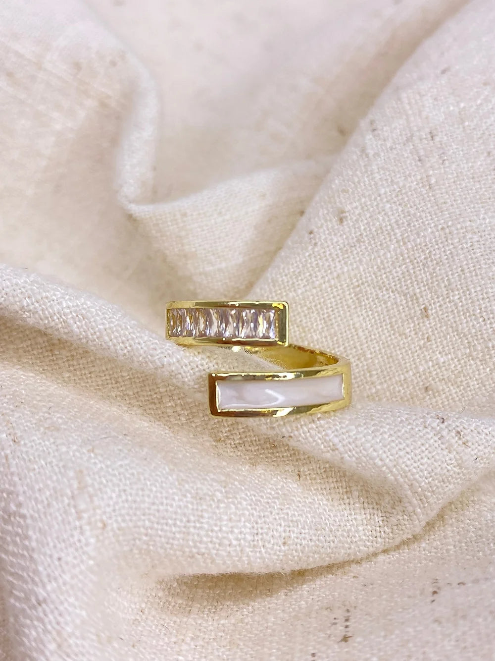 JEWELLERY & ACCESSORIES