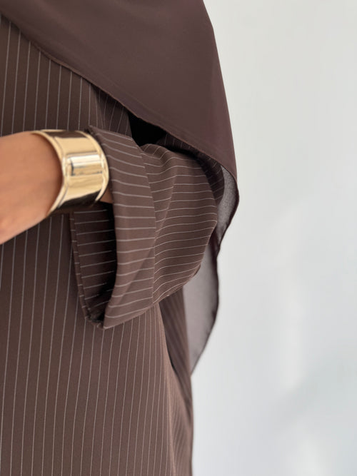 Brown striped narrow sleeve abayah