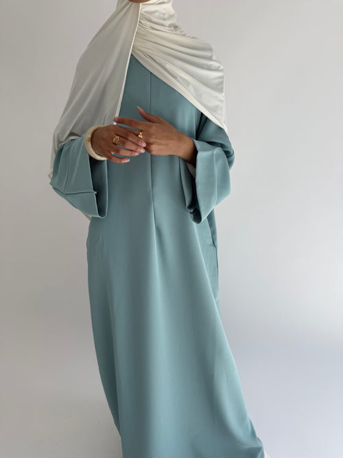 Spring basics: Turquoise ZIP