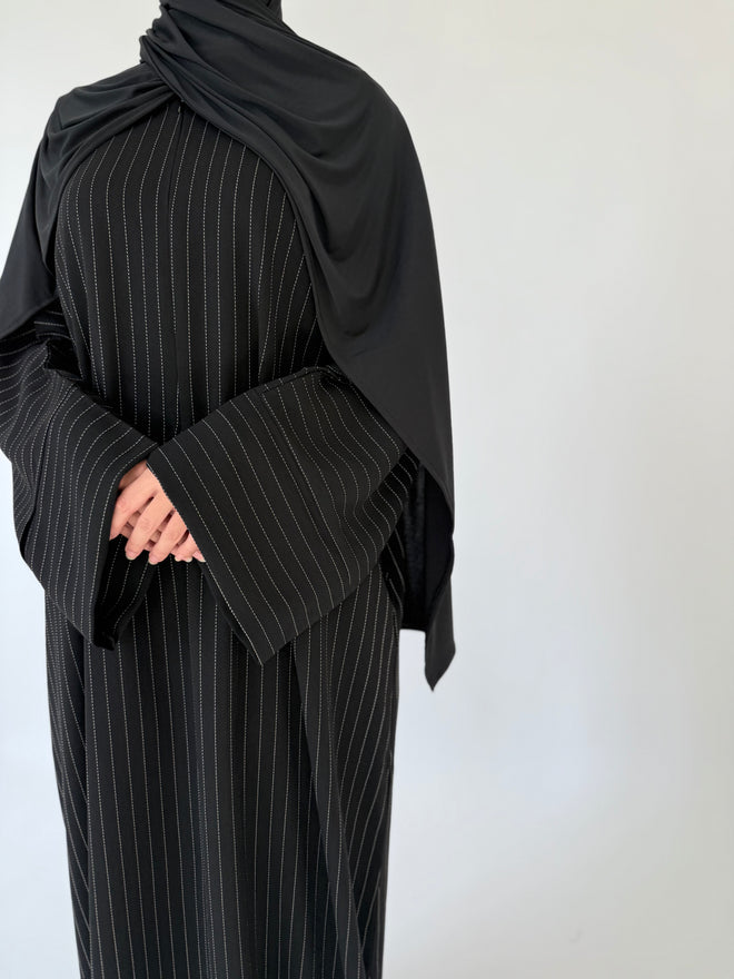 Autumn Black striped abayah Zip