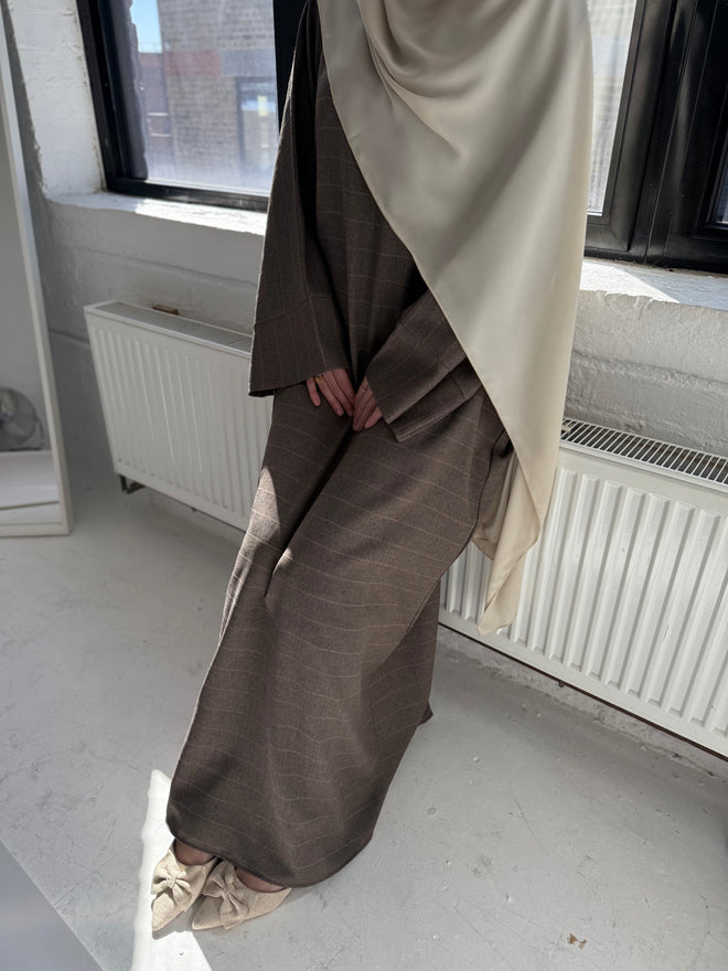 Oak Herringbone abayah