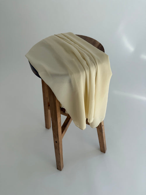 Large Chiffon hijaab: Butter yellow