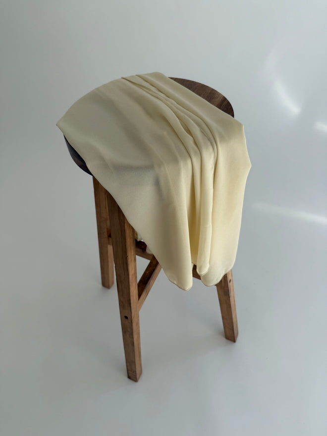 Large Chiffon hijaab: Butter yellow