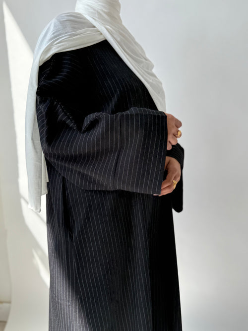 Black striped abayah ( Large)