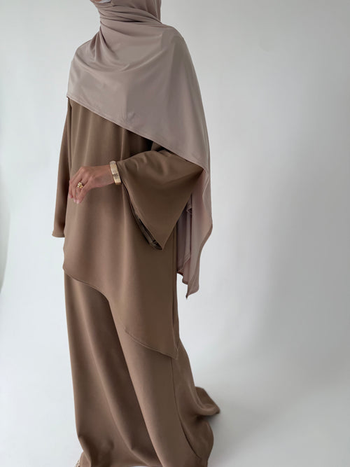 Asymmetrical skirt set: Sand