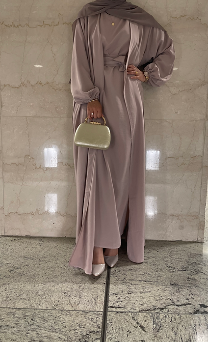 Mauve blossom open abayah