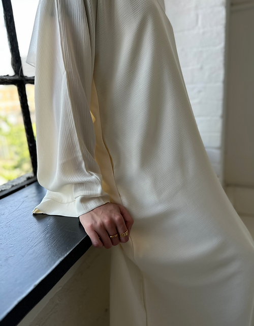 Ivory ripple abayah