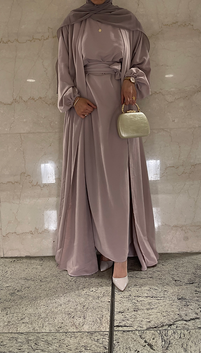 Mauve blossom open abayah