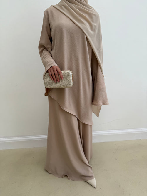 Asymmetrical linen-look skirt set: Nude