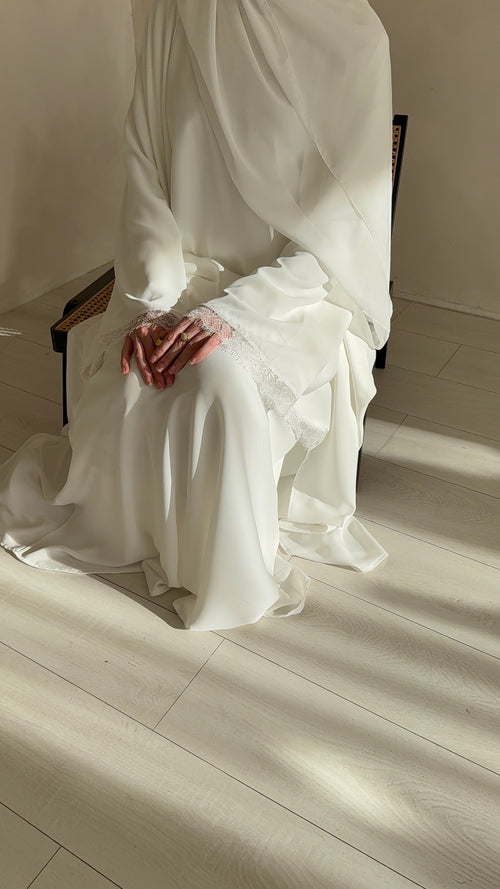 White-swan Lace Open abayah