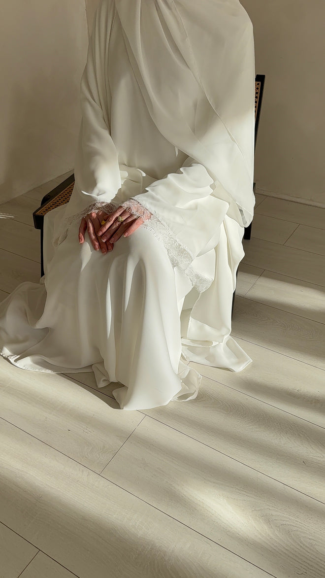 White-swan Lace Open abayah