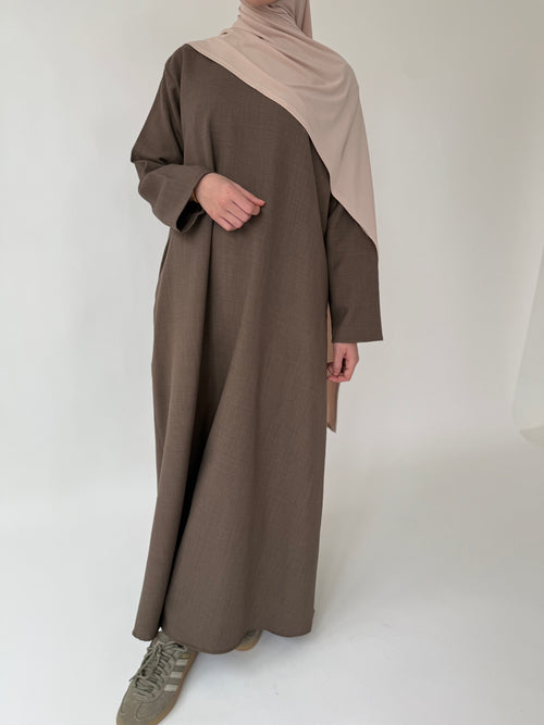 Almond narrow sleeve abayah