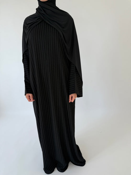 Autumn Black striped abayah Zip