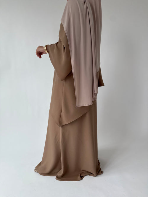 Asymmetrical skirt set: Sand