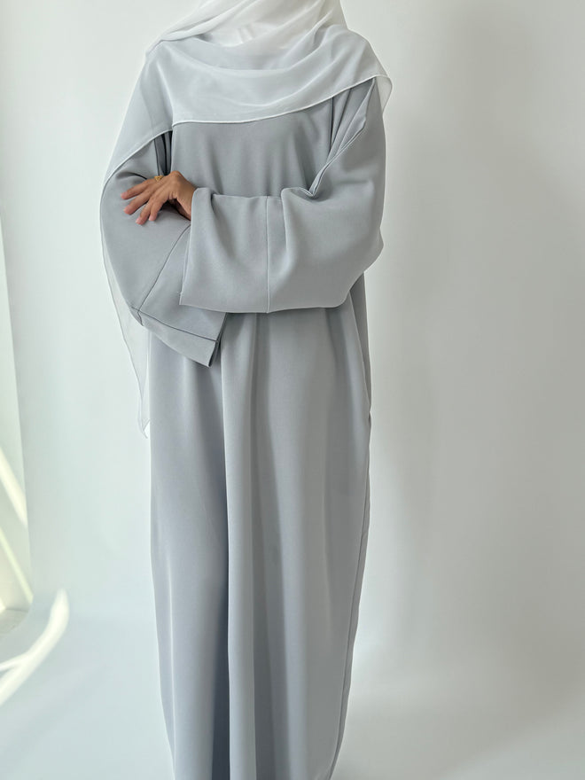 Spring basics: Dove grey Abayah
