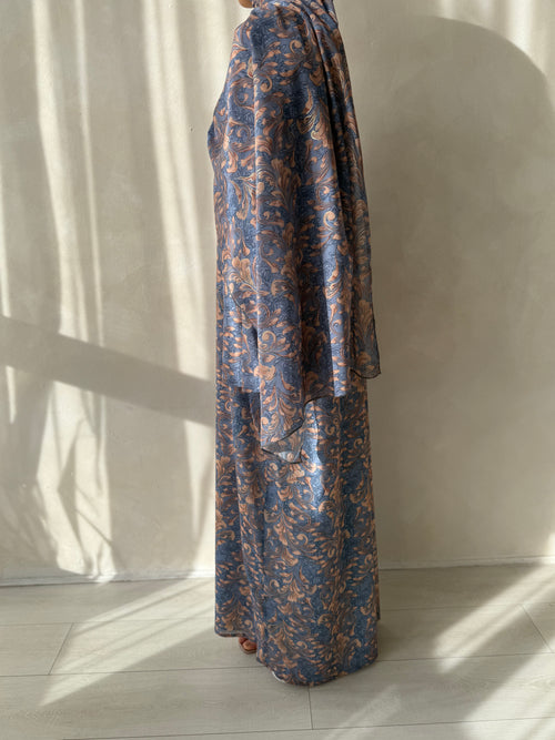 Antique Blue Blossom Set