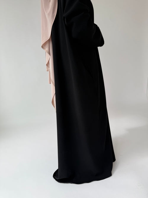 Black narrow sleeve abayah