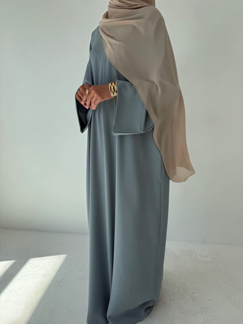 Spring basics: Marine blue Abayah ZIP